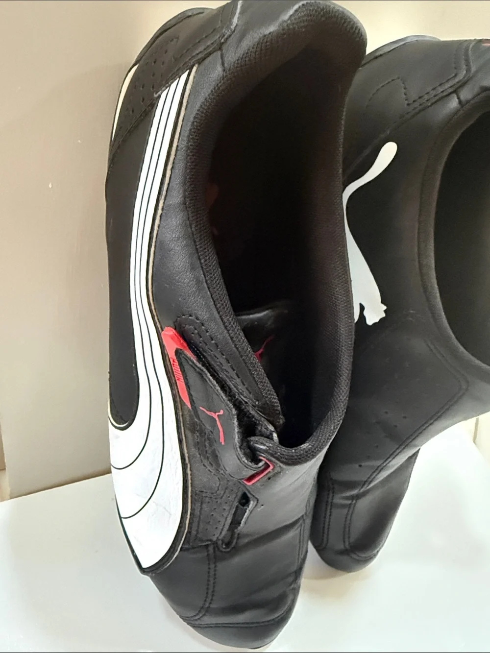 PUMA REDON MENS 13 MOVE DRIVING SHOES BLACK WHITE ADJUSTABLE CASUAL SNEAKERS